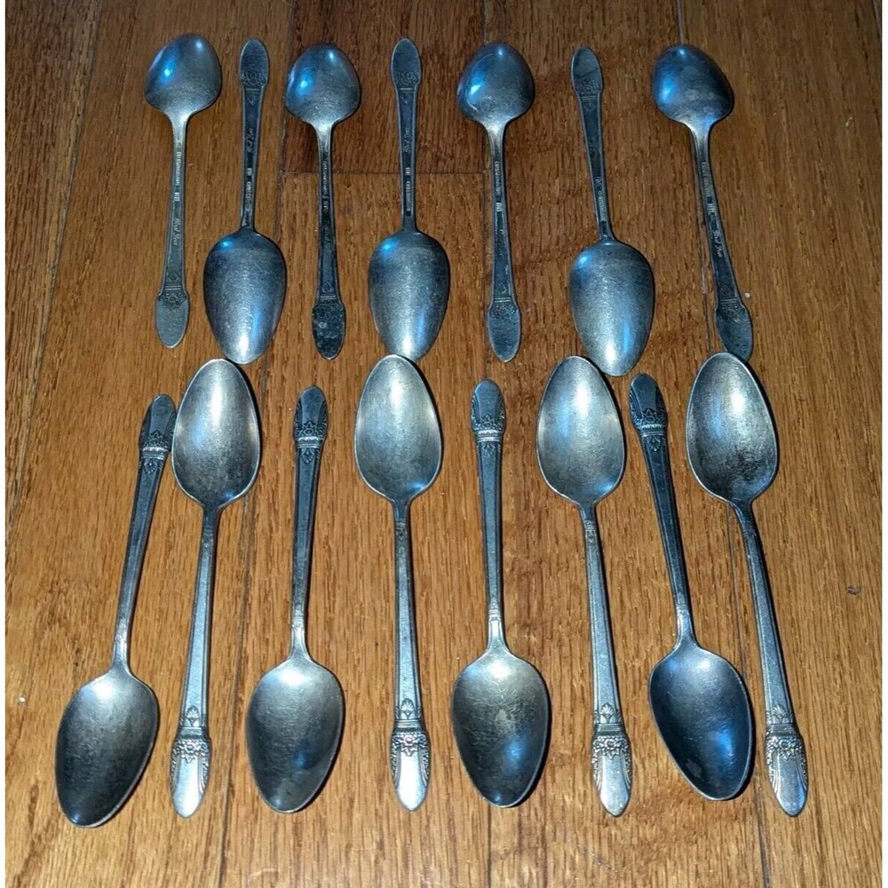 Vintage 1847 Rogers Bros IS Silverplate 6.25" Teaspoon C.‎ 1937 - First Love